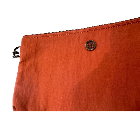 🍋Lululemon Now and Always Pouch
Dark Terracotta - Excellent Condition Like New - Picture 6 of 11